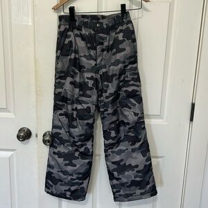 Faded Glory camouflage Snow Pants size LARGE 10-12 black gray elastic waist